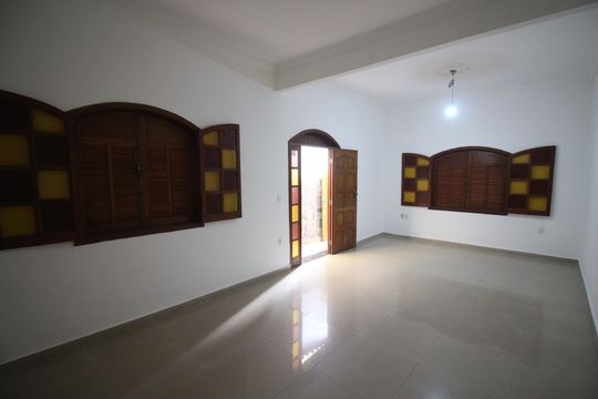 Sala de casa para alugar com 3 quartos, 180m² em Bairro da Glória, Contagem