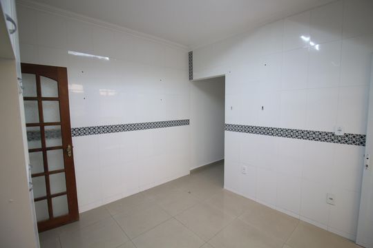 Cozinha de casa para alugar com 3 quartos, 180m² em Bairro da Glória, Contagem