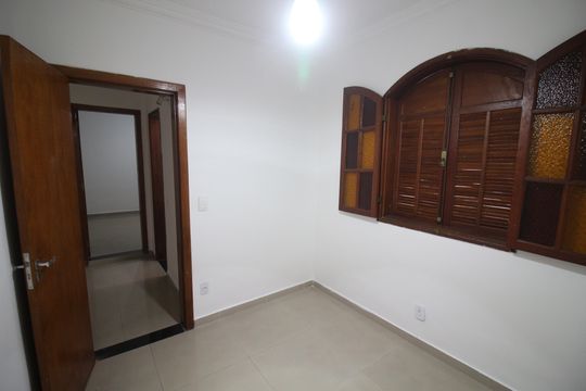 Quarto 2 de casa para alugar com 3 quartos, 180m² em Bairro da Glória, Contagem