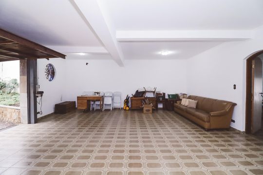 Garagem de casa para alugar com 7 quartos, 270m² em Água Fria, São Paulo