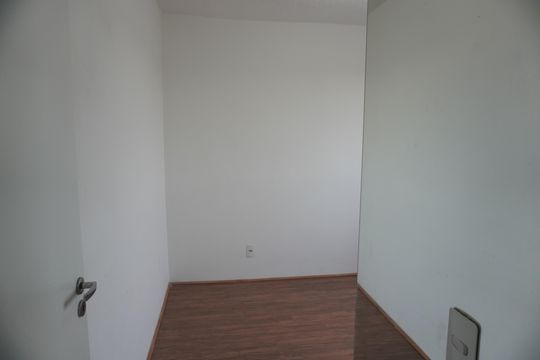 Apartamento à venda com 2 quartos, 34m² em Vila Carmosina, São Paulo