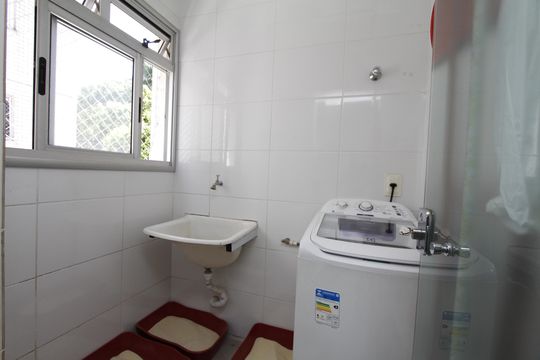 Área de Serviço de apartamento para alugar com 2 quartos, 72m² em Buritis, Belo Horizonte