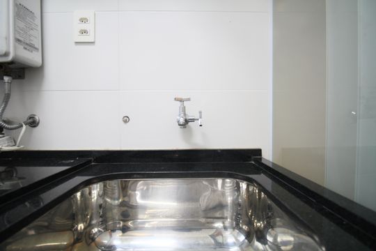 Área de Serviço de apartamento para alugar com 2 quartos, 70m² em Vila Suzana, São Paulo