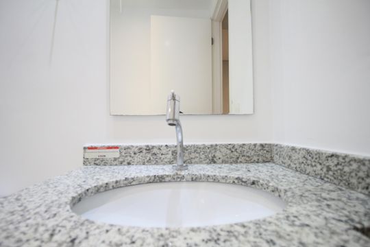 Banheiro de apartamento para alugar com 2 quartos, 70m² em Vila Suzana, São Paulo