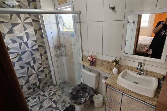 Banheiro de apartamento para alugar com 3 quartos, 124m² em Parque Sao Vicente, Mauá