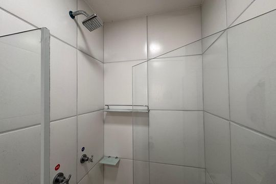 Banheiro Social de apartamento para alugar com 2 quartos, 49m² em Recreio dos Bandeirantes, Rio de Janeiro