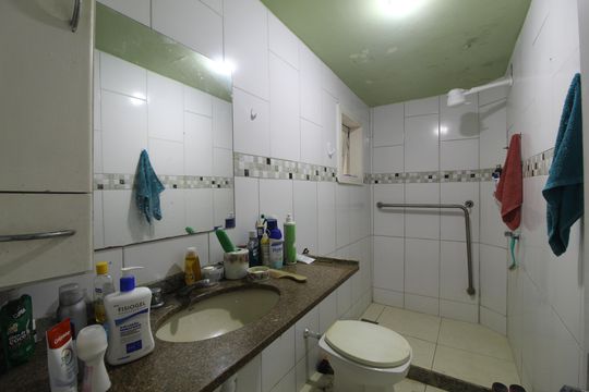 Banheiro Social de casa de condomínio para alugar com 4 quartos, 240m² em Recreio, Rio de Janeiro