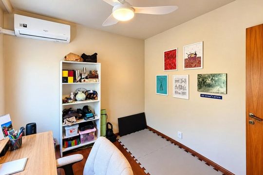 Quarto de apartamento para alugar com 2 quartos, 60m² em São Sebastião, Porto Alegre