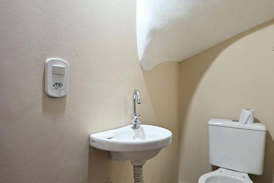 Lavabo de casa para alugar com 2 quartos, 90m² em Parque Pinheiros, Taboão da Serra