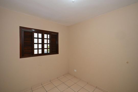 Quarto 2 de casa para alugar com 2 quartos, 90m² em Parque Pinheiros, Taboão da Serra