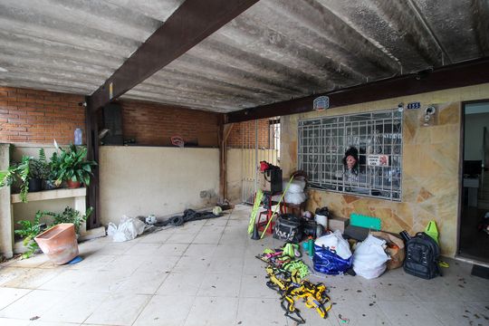 Garagem de casa à venda com 3 quartos, 200m² em Jardim Trussardi, São Paulo