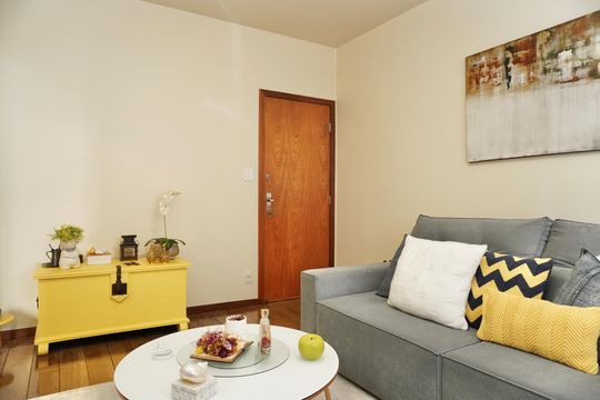 Sala de apartamento à venda com 3 quartos, 120m² em Santo Antônio, Belo Horizonte