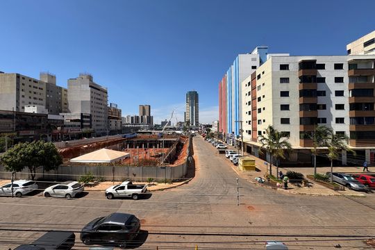 Vista da varanda da sala de apartamento à venda com 2 quartos, 46m² em Setor Central, Brasília