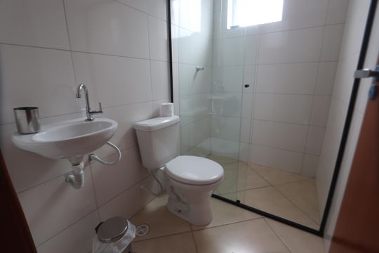 Banheiro da Suíte 2 de casa à venda com 2 quartos, 120m² em Jardim Sapopemba, São Paulo