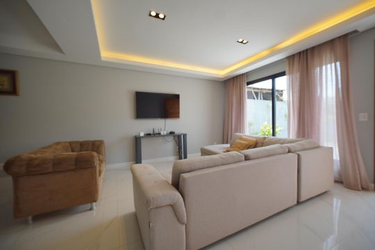 Casa para alugar com 3 quartos, 140m² em Lagoa da Conceição, Florianópolis