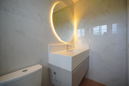 Banheiro  de casa para alugar com 3 quartos, 140m² em Lagoa da Conceição, Florianópolis