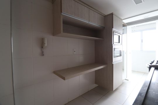 Cozinha de apartamento para alugar com 3 quartos, 100m² em Saraiva, Uberlândia