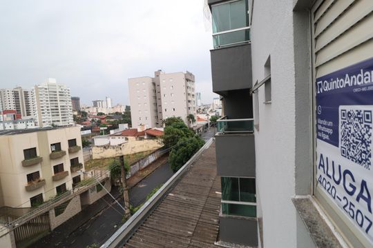 Plaquinha de apartamento para alugar com 3 quartos, 100m² em Saraiva, Uberlândia