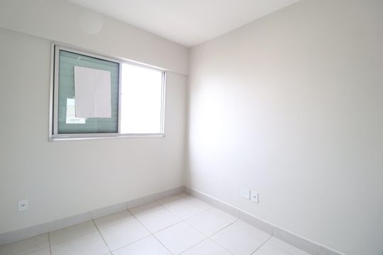 Quarto 2 de apartamento para alugar com 3 quartos, 100m² em Saraiva, Uberlândia