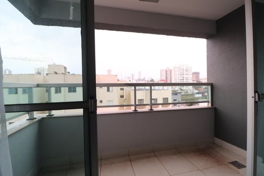 Sacada de apartamento para alugar com 3 quartos, 100m² em Saraiva, Uberlândia