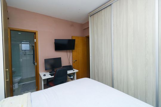 Suíte de apartamento à venda com 3 quartos, 150m² em Vila Valparaíso, Santo André