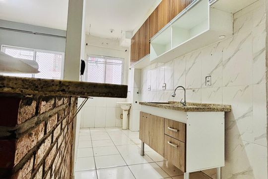 Cozinha  de apartamento à venda com 2 quartos, 54m² em Jardim Professor Benoa, Barueri
