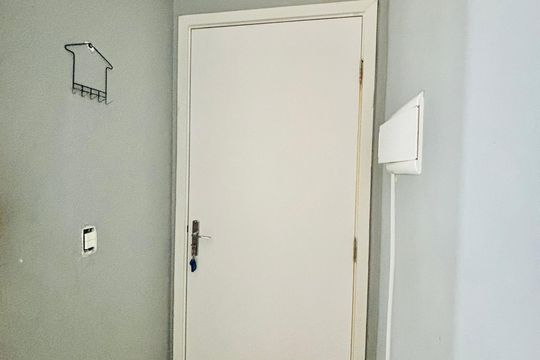 Entrada  de apartamento à venda com 2 quartos, 54m² em Jardim Professor Benoa, Barueri