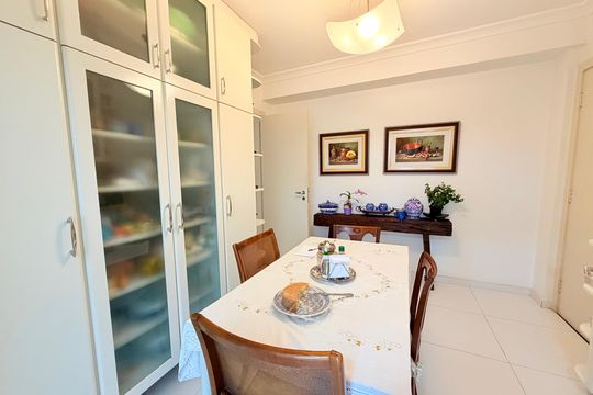Cozinha de apartamento à venda com 4 quartos, 162m² em Vila Cordeiro, São Paulo