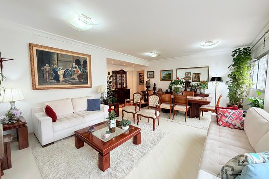 Apartamento à venda com 4 quartos, 162m² em Vila Cordeiro, São Paulo