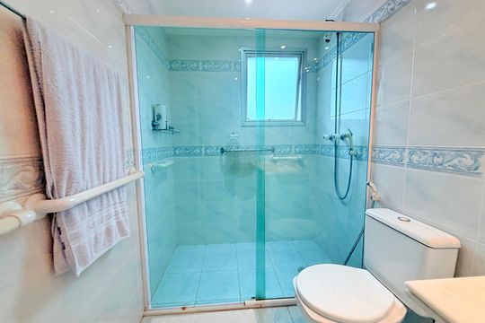 Banheiro Social de apartamento à venda com 4 quartos, 162m² em Vila Cordeiro, São Paulo