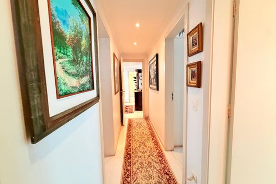 Corredor de apartamento à venda com 4 quartos, 162m² em Vila Cordeiro, São Paulo