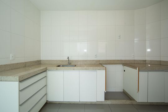COZINHA de apartamento para alugar com 4 quartos, 120m² em Gutierrez, Belo Horizonte