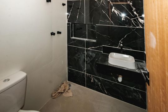 Banheiro do Quarto 2 de apartamento à venda com 2 quartos, 77m² em Copacabana, Belo Horizonte