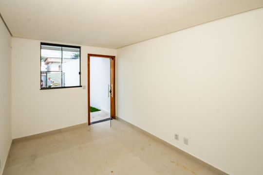 Apartamento à venda com 2 quartos, 77m² em Copacabana, Belo Horizonte