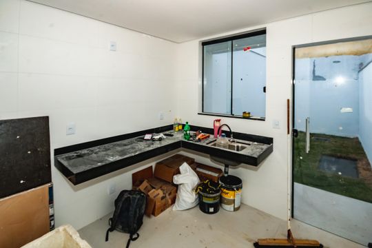 Cozinha de apartamento à venda com 2 quartos, 77m² em Copacabana, Belo Horizonte