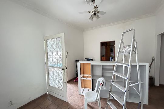 Casa para alugar com 3 quartos, 660m² em Osvaldo Cruz, Rio de Janeiro