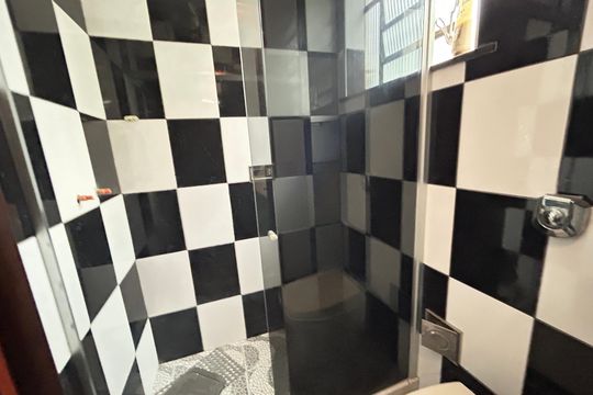 Banheiro 2 de casa para alugar com 3 quartos, 660m² em Osvaldo Cruz, Rio de Janeiro