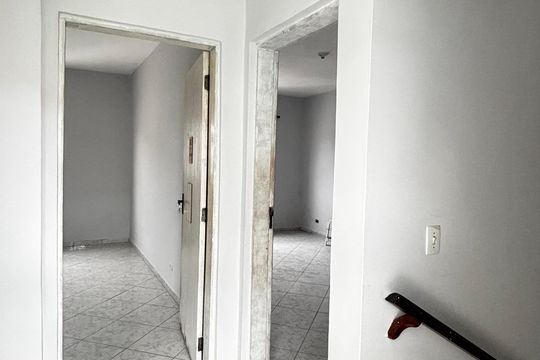 Corredor de casa para alugar com 2 quartos, 98m² em Parque das Nações, Santo André
