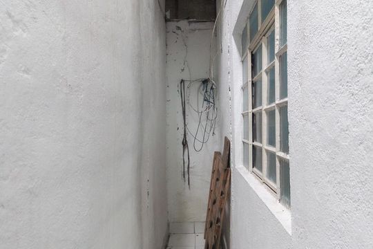 Corredor Externo de casa para alugar com 1 quarto, 40m² em Jardim Itapemirim, São Paulo