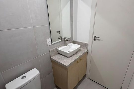Banheiro de apartamento para alugar com 2 quartos, 39m² em Vila Andrade, São Paulo