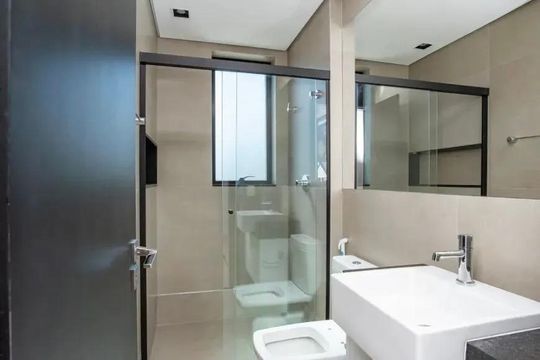 Banheiro da Suíte 1 de apartamento para alugar com 2 quartos, 75m² em Estoril, Belo Horizonte