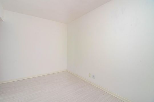 Suíte de apartamento para alugar com 3 quartos, 90m² em Humaitá, Porto Alegre
