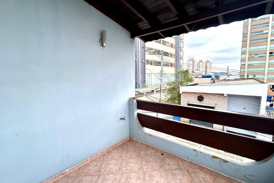 Sacada da Suíte 2 de casa à venda com 3 quartos, 160m² em Jardim Barbosa, Guarulhos