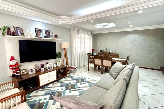 Casa à venda com 3 quartos, 160m² em Jardim Barbosa, Guarulhos