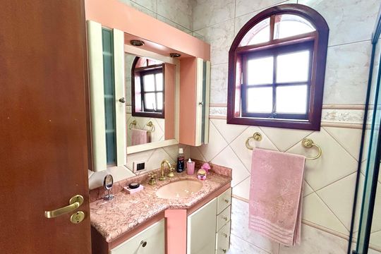 Banheiro da Suíte 2 de casa à venda com 3 quartos, 160m² em Jardim Barbosa, Guarulhos