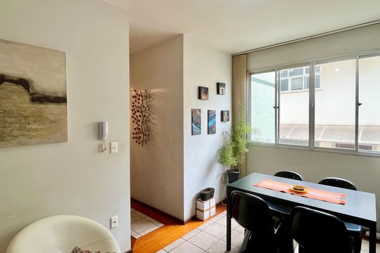 Apartamento à venda com 2 quartos, 55m² em Sagrada Família, Belo Horizonte