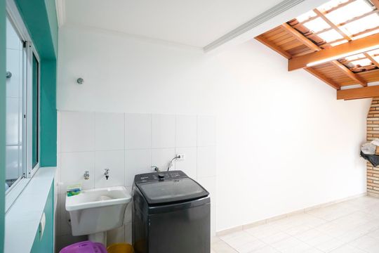 Área de serviço de casa à venda com 3 quartos, 215m² em Santa Maria, São Caetano do Sul