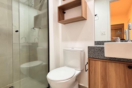 Banheiro da Suíte de apartamento para alugar com 1 quarto, 33m² em Indianópolis, São Paulo