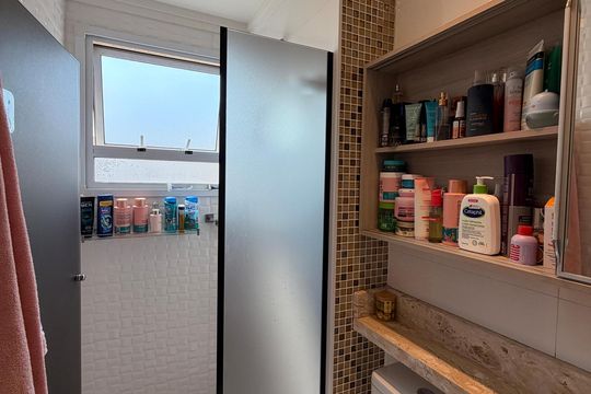 Banheiro Social de apartamento à venda com 2 quartos, 50m² em Vila Nambi, Jundiaí