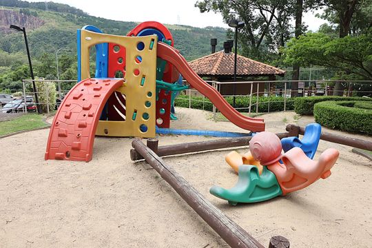 Área comum - Playground de apartamento para alugar com 3 quartos, 68m² em Jardim Carvalho, Porto Alegre